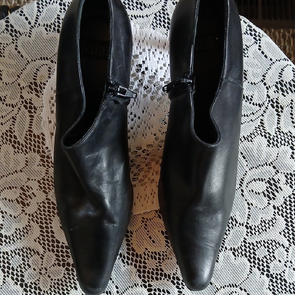 Anne Klein Black Bootie Classic Design